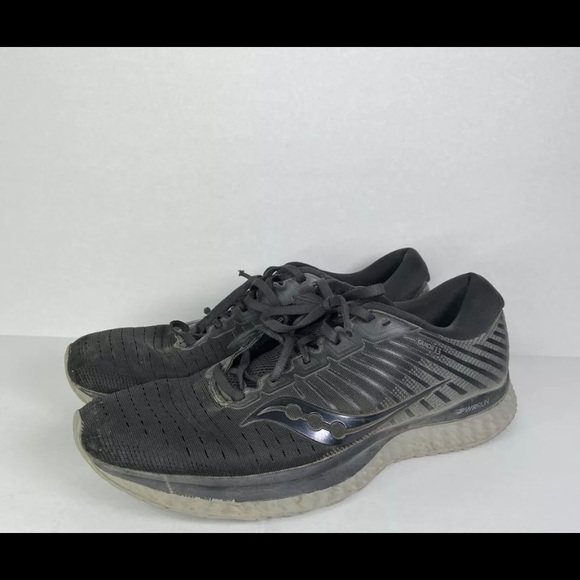 NIB Saucony Guide 13 Blackout - Picture 3 of 7